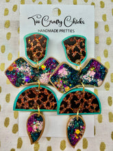 Load image into Gallery viewer, Fantasy Leopard Medium 4 Tier Dangles