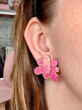 Load image into Gallery viewer, Pink & Gold Ombre Large Stacked Flower Studs