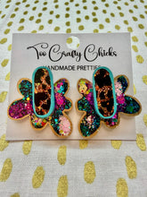 Load image into Gallery viewer, Fantasy Leopard Small Stacked Flower Studs
