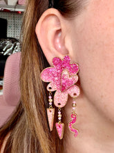 Load image into Gallery viewer, Pink &amp; Gold Ombre Large Flower Heart Stud with Beads
